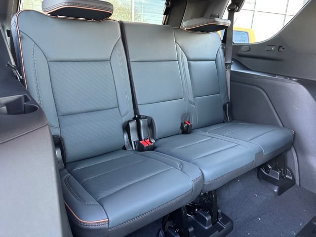 Used 2026 GMC Yukon AT4 w/ AT4 Premium Package AWD/4WD image 13