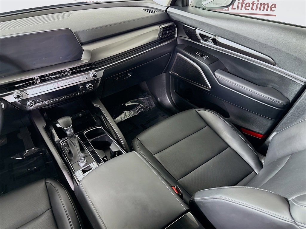 Used 2024 Kia Telluride LX image 27