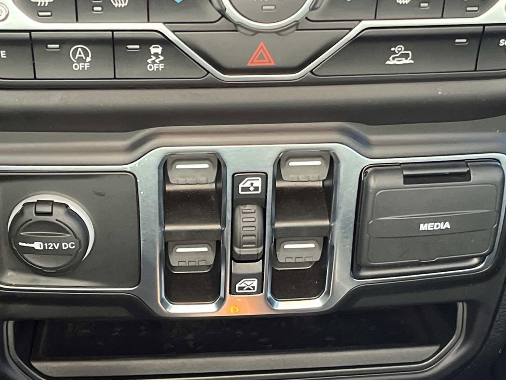 Used 2021 Jeep Gladiator Sport image 25