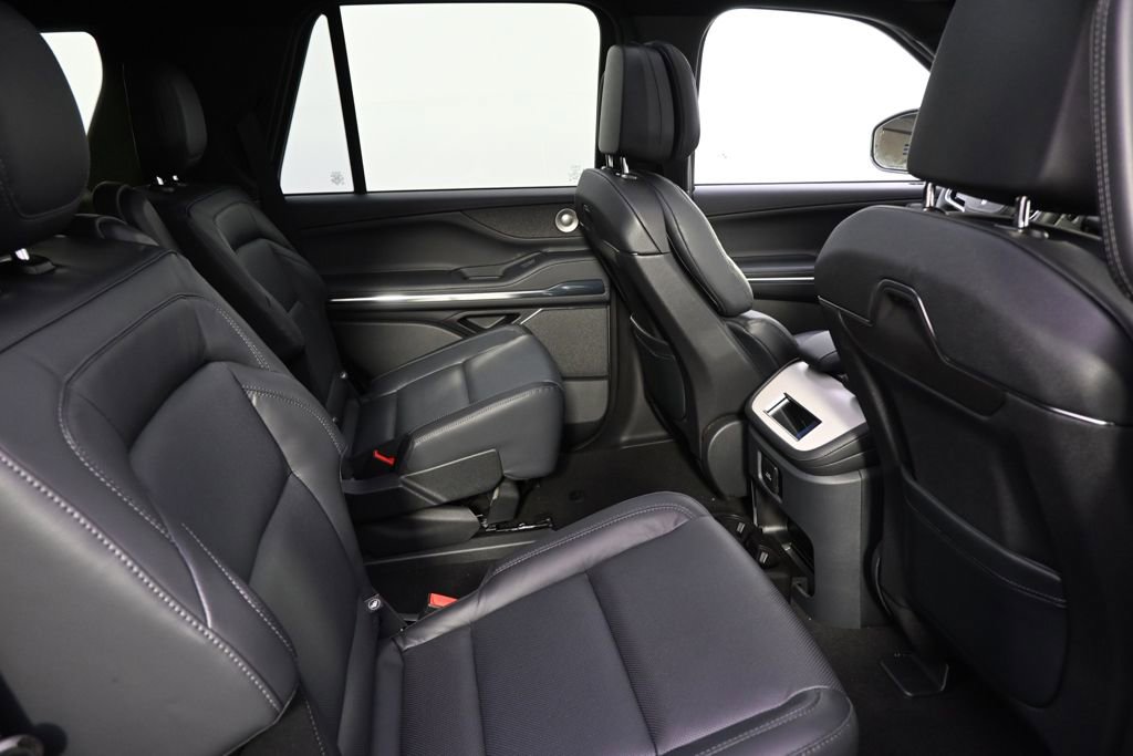 New 2026 Lincoln Navigator Reserve image 18
