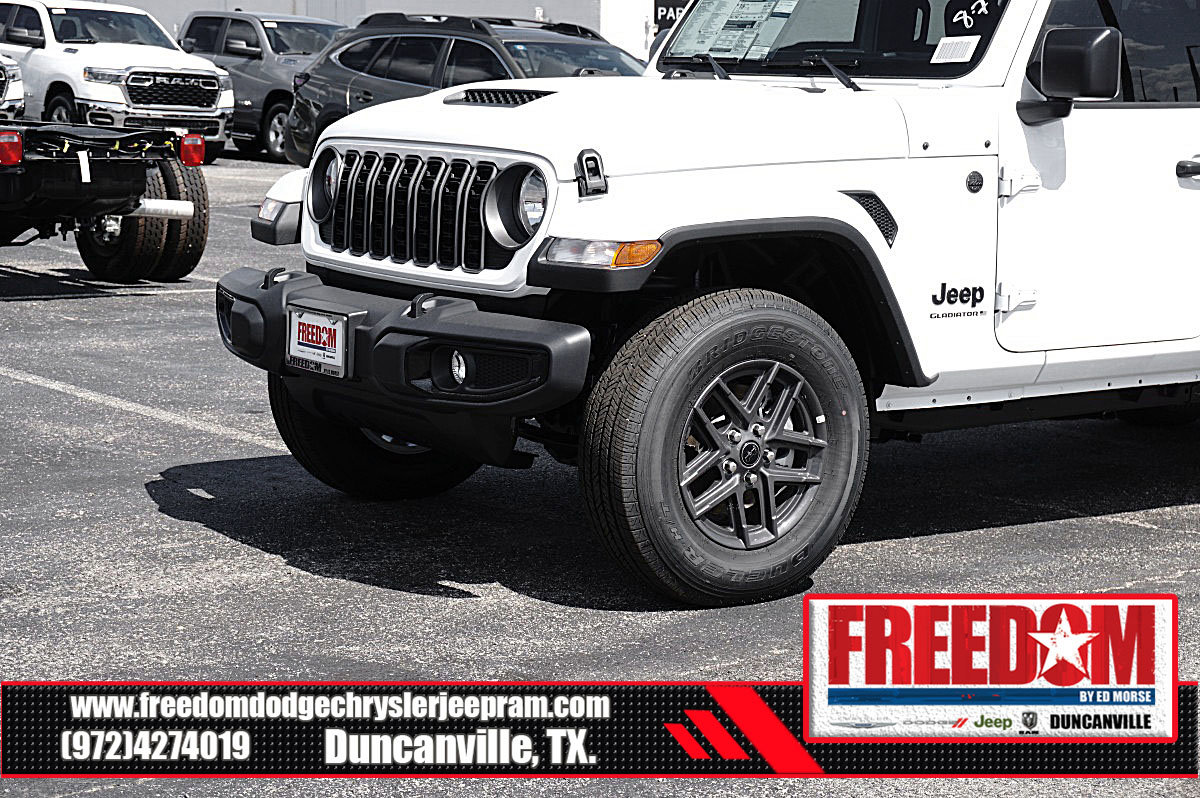 New 2025 Jeep Gladiator Sport image 41