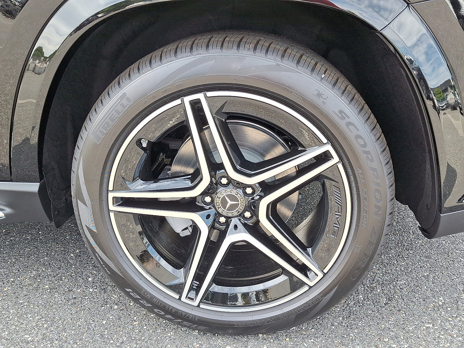 New 2026 Mercedes-Benz GLS 450 4MATIC image 5