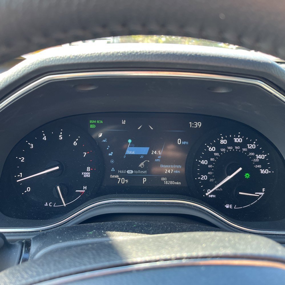 Used 2022 Toyota Avalon XLE image 9