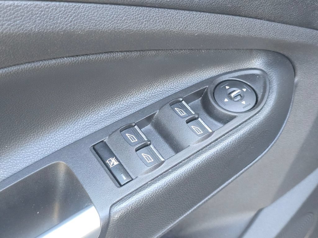 Used 2015 Ford Escape Titanium w/ Equipment Group 301A AWD/4WD image 27