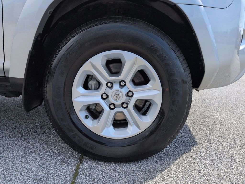 Used 2022 Toyota 4Runner SR5 Premium w/ Moonroof Package image 11