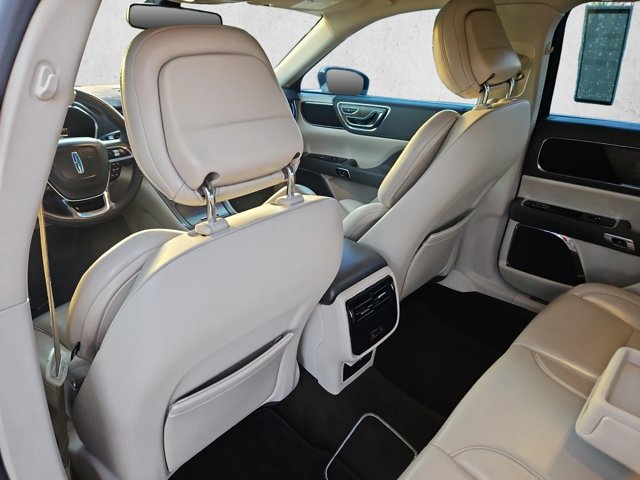 Used 2020 Lincoln Continental w/ Convenience Package FWD image 17