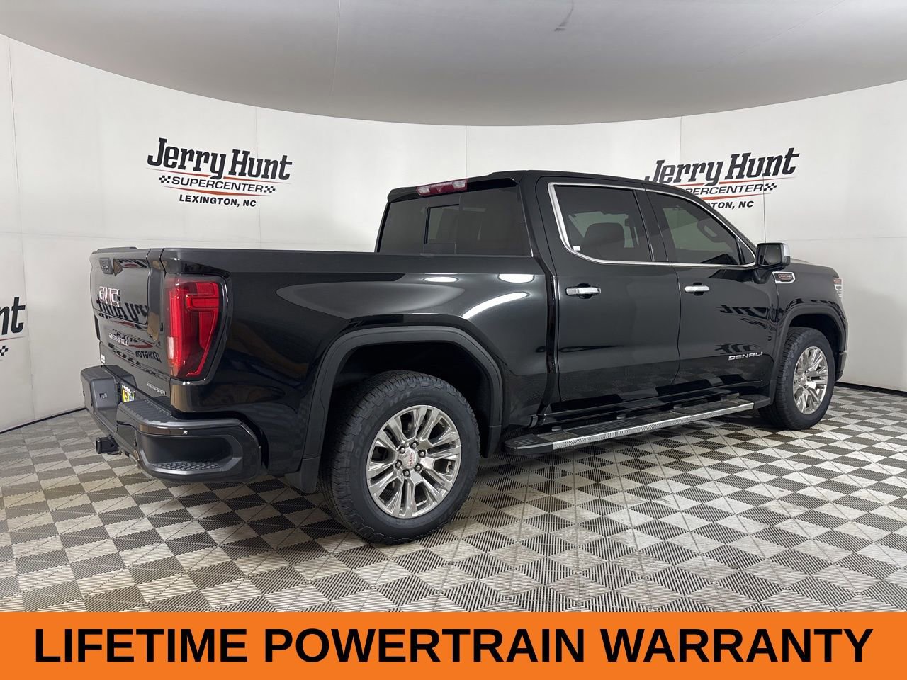 Used 2023 GMC Sierra 1500 Denali AWD/4WD image 5
