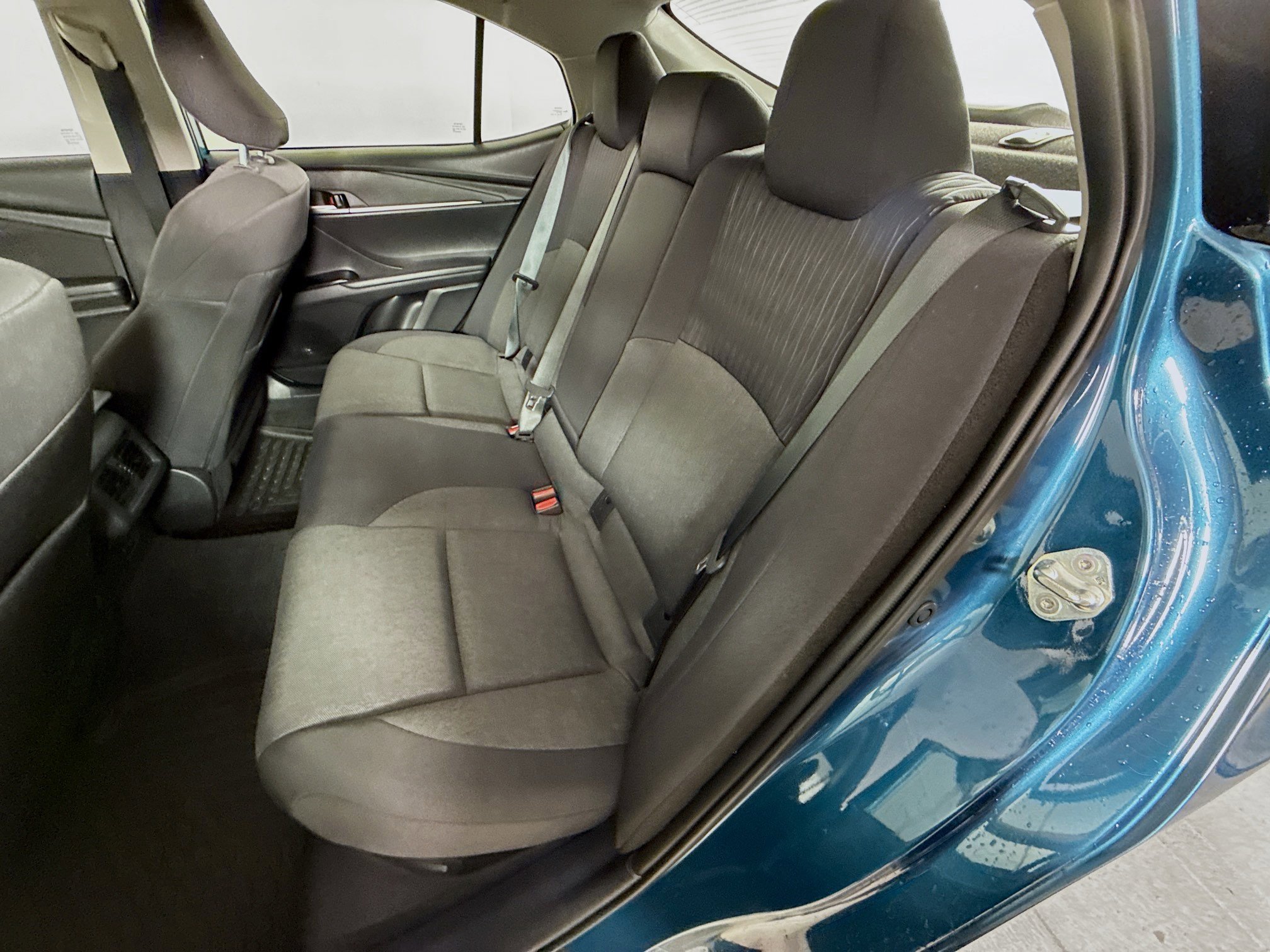 Used 2025 Toyota Camry LE w/ Convenience Package FWD image 27