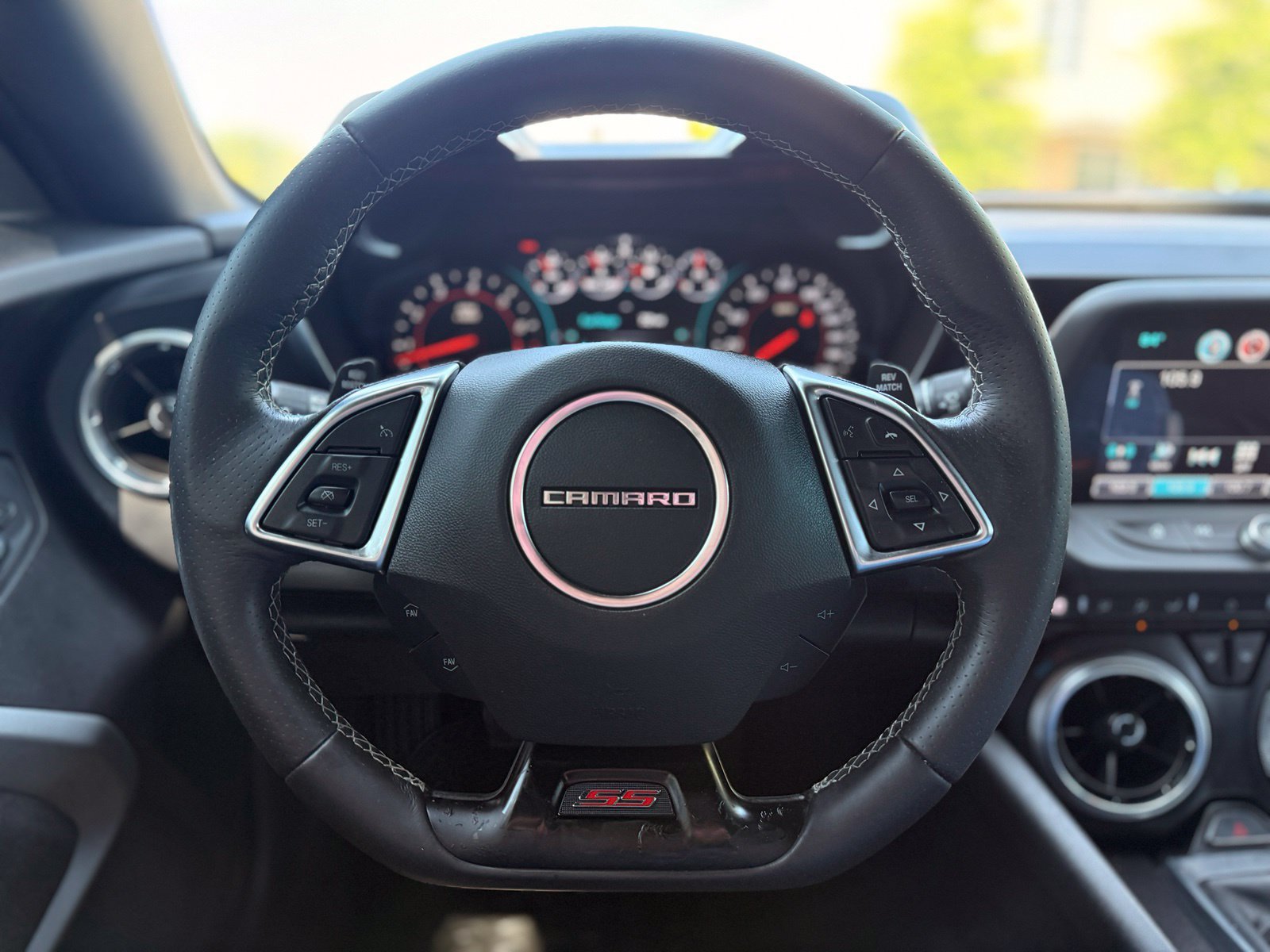 Used 2018 Chevrolet Camaro SS RWD image 25