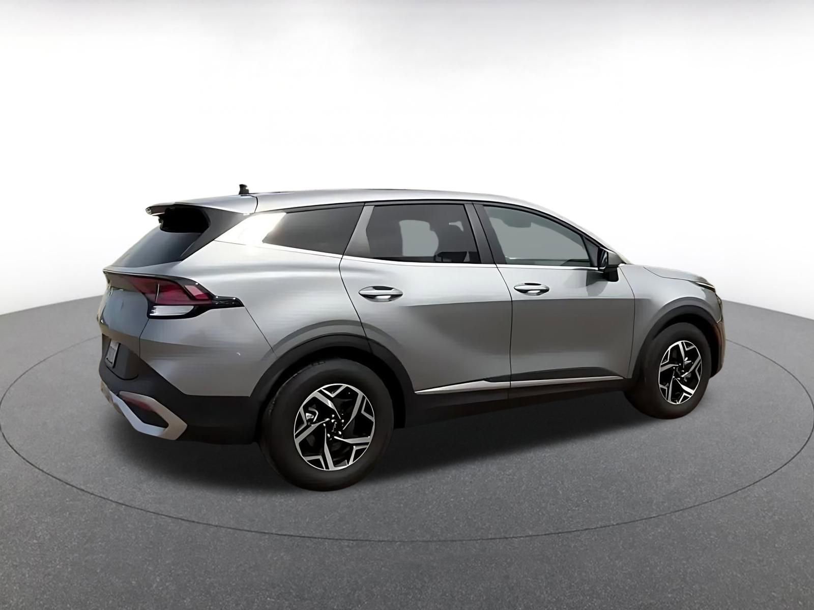 Used 2025 Kia Sportage LX FWD image 15