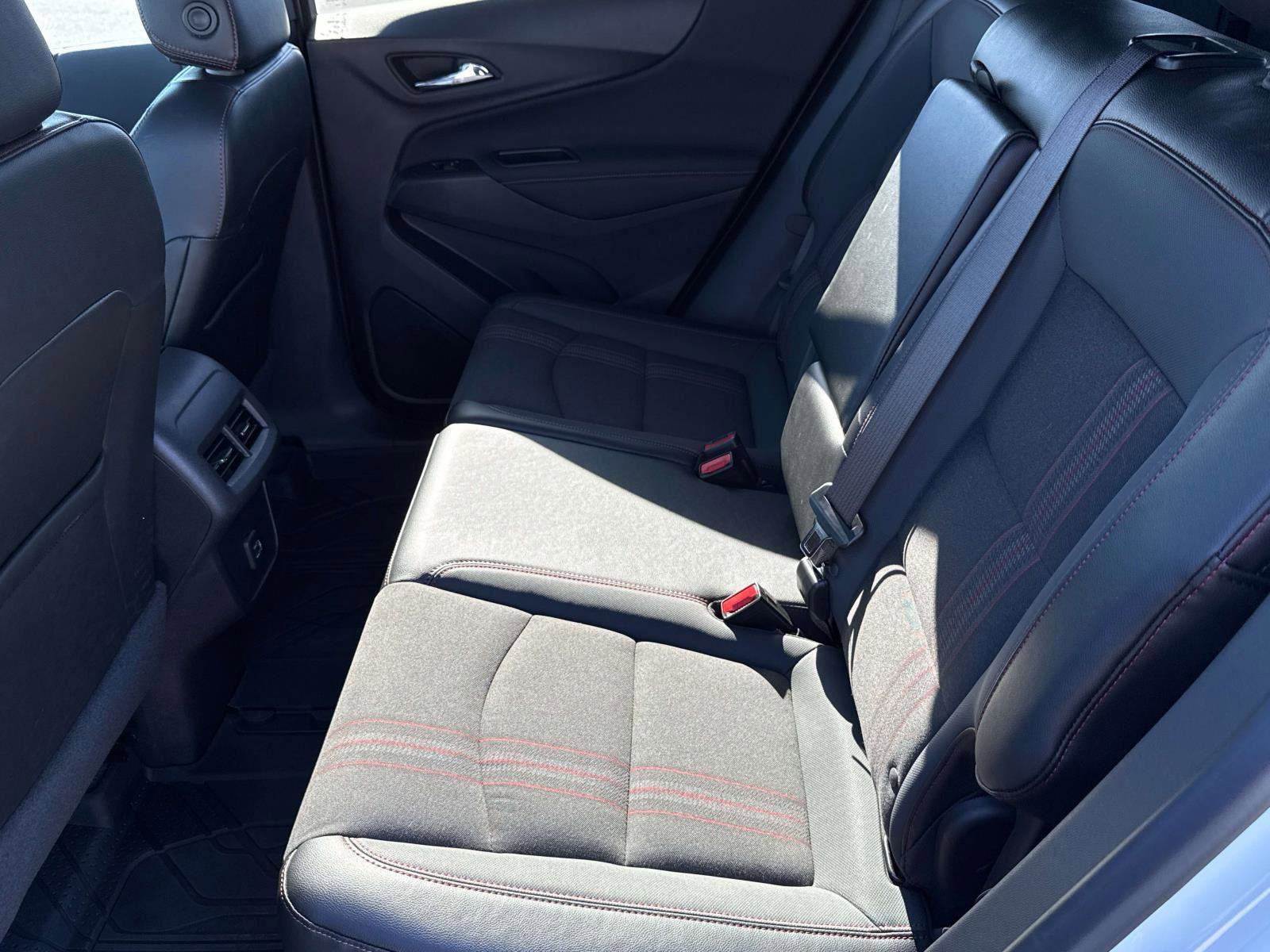 Used 2024 Chevrolet Equinox RS image 22