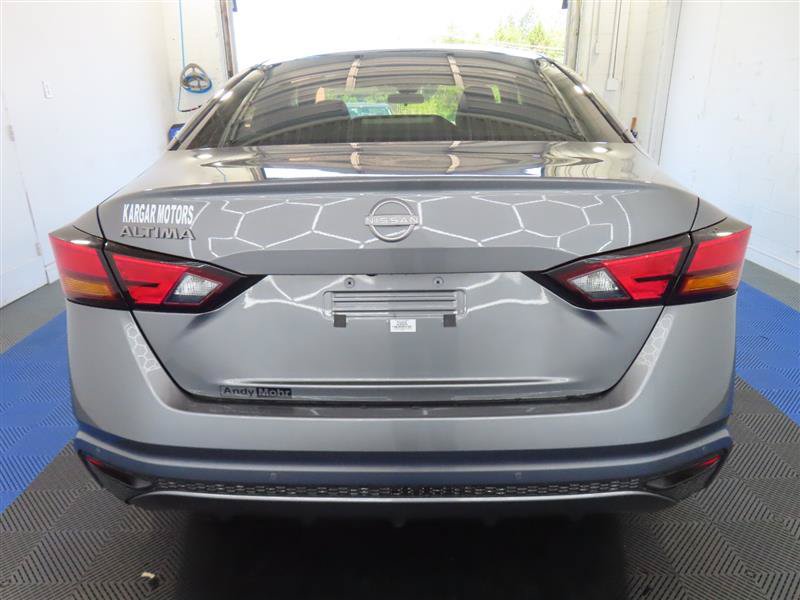 Used 2024 Nissan Altima 2.5 S FWD image 7