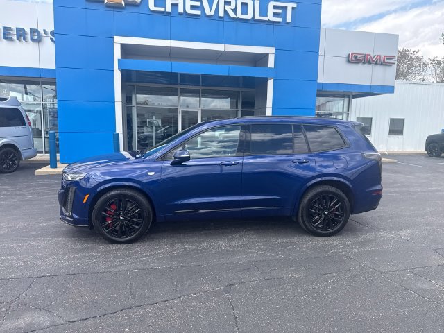 Used 2024 Cadillac XT6 Sport w/ LPO, Onyx Lite Package AWD/4WD image 3