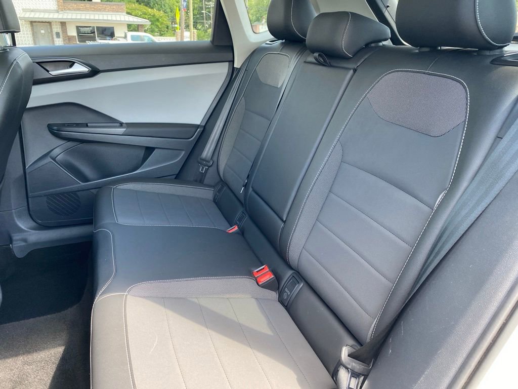 Used 2023 Volkswagen Taos SE image 17