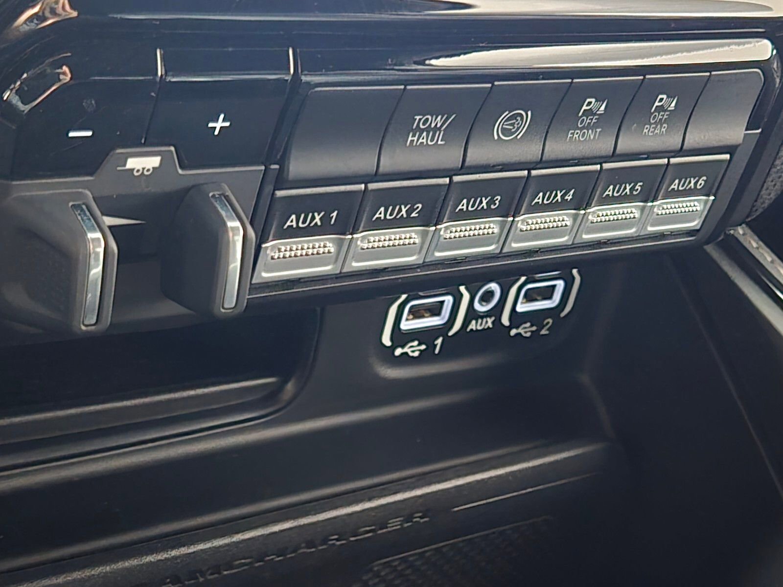 Used 2024 RAM 3500 Limited image 26