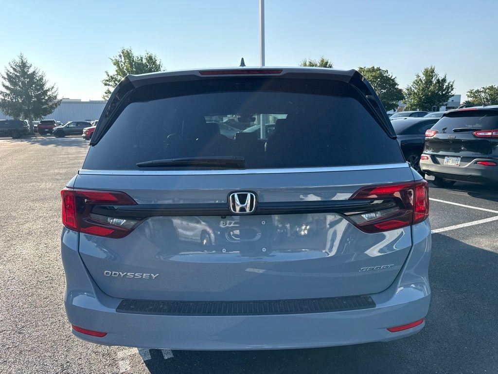 Used 2023 Honda Odyssey Sport image 11