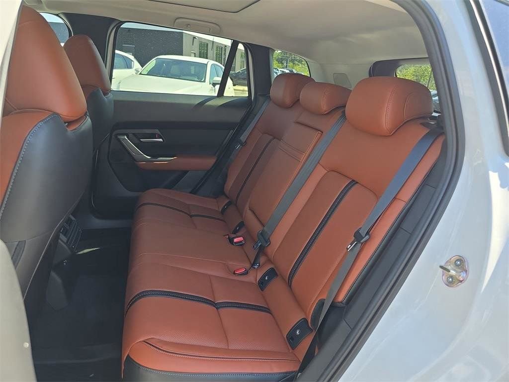 New 2025 MAZDA CX-50 AWD 2.5 Turbo w/ Weather Package image 10