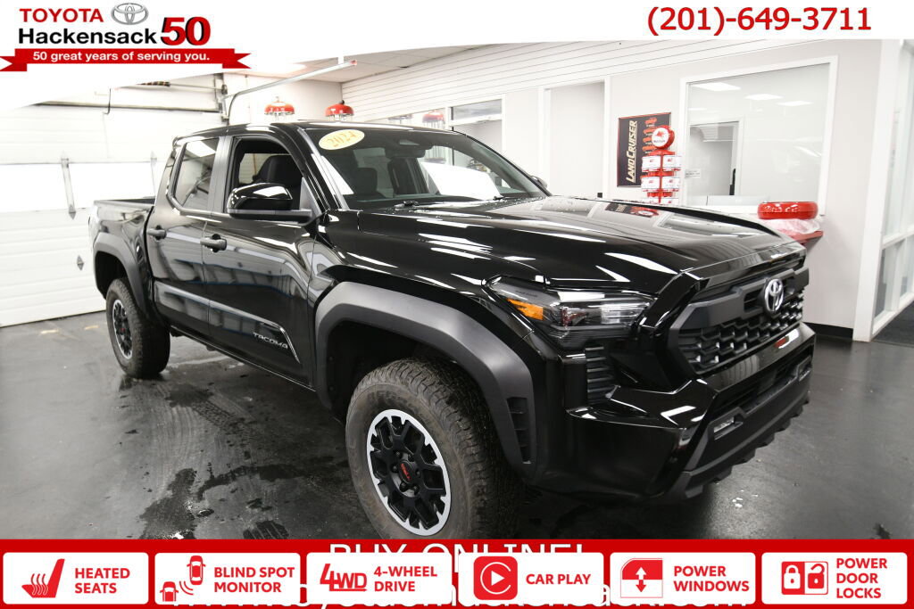 Used 2024 Toyota Tacoma TRD Off-Road image 1