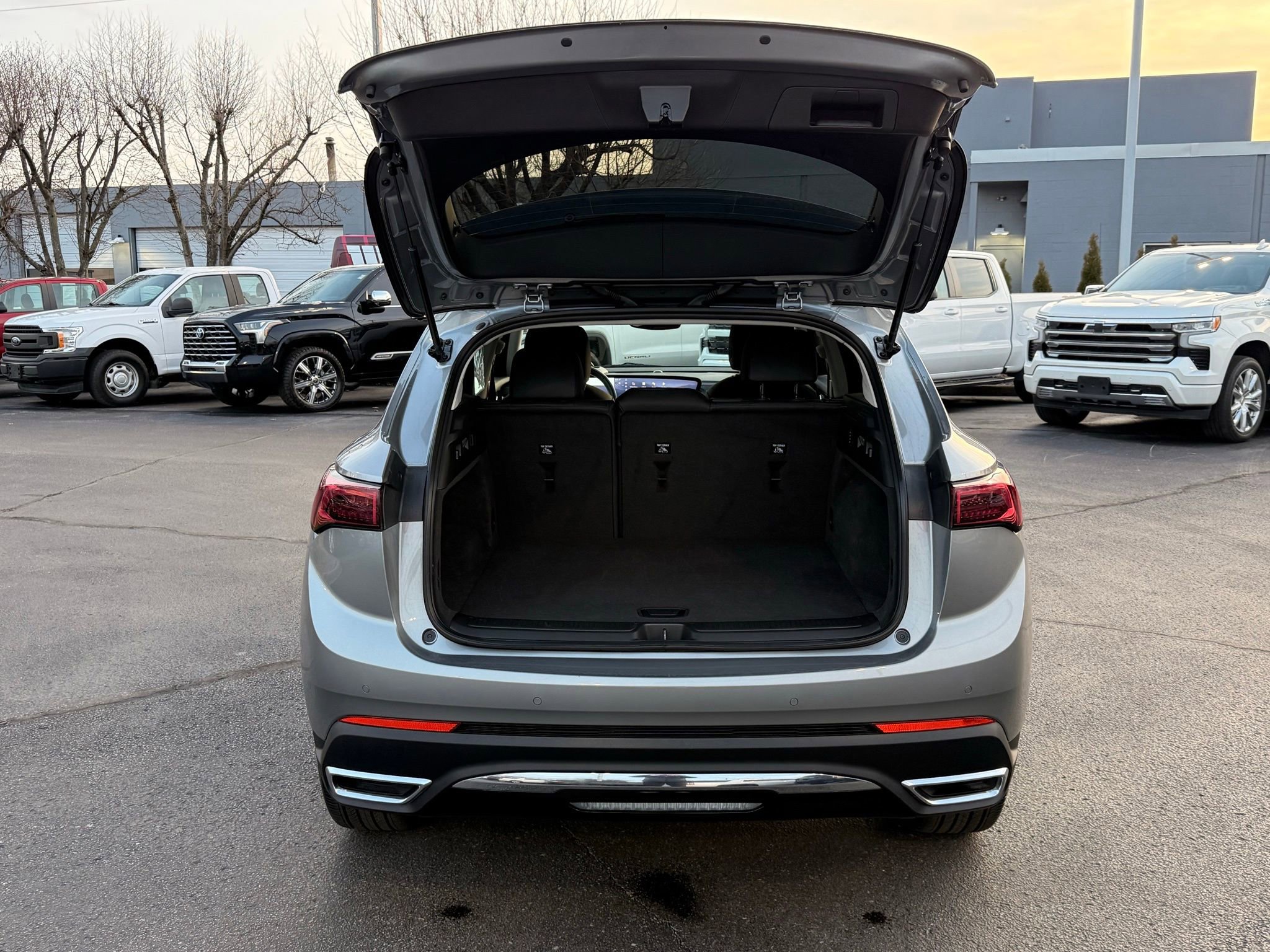 Used 2025 Buick Envision Preferred image 29