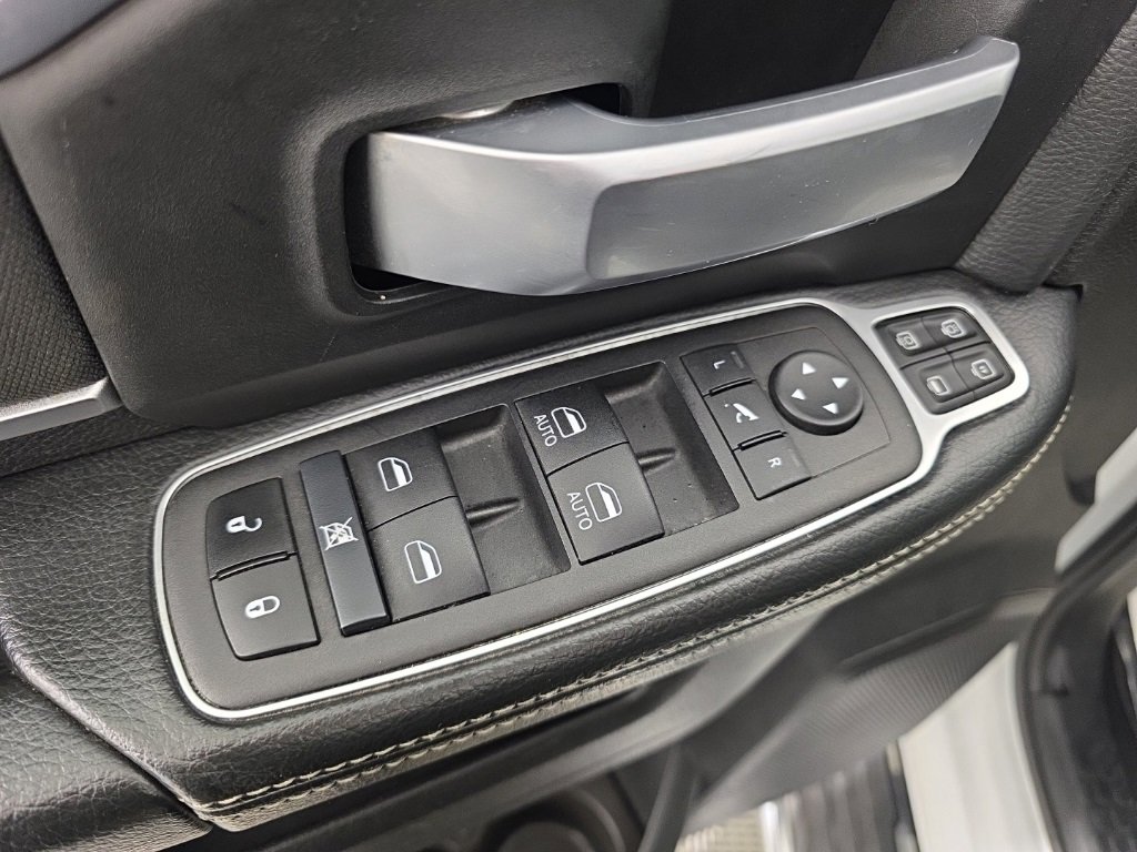 Used 2024 RAM 3500 Big Horn image 14