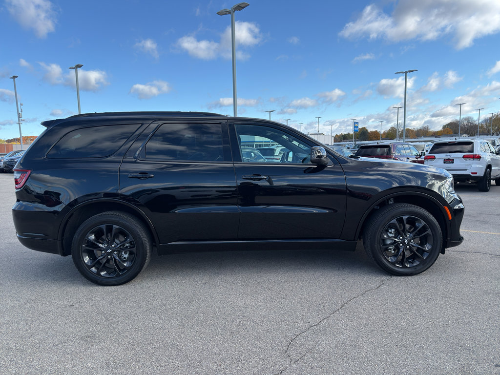 Used 2025 Dodge Durango GT w/ Blacktop Package image 4