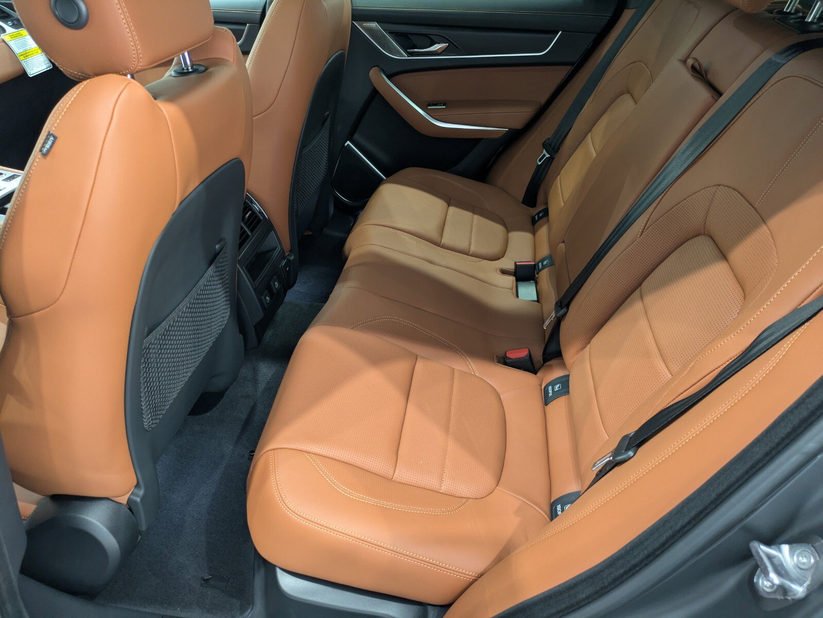 New 2026 Jaguar F-PACE R-Dynamic S image 11