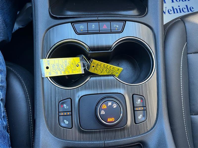 Used 2020 GMC Acadia SLT image 15