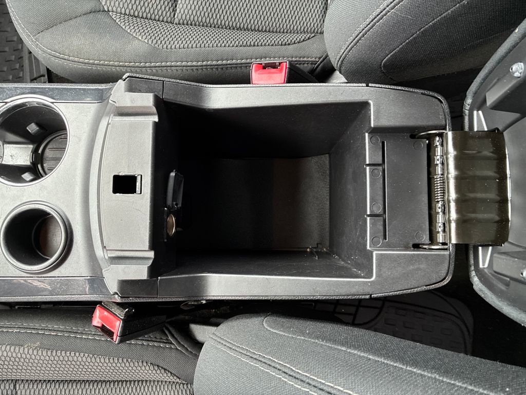 Used 2018 Ford Explorer XLT image 25