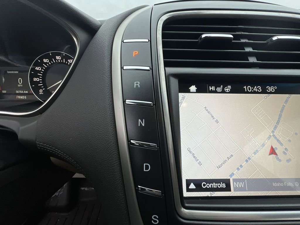 Used 2018 Lincoln MKX Select w/ Select Plus Package image 16