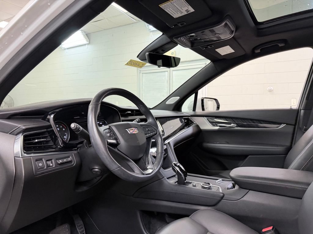Used 2021 Cadillac XT6 Premium Luxury AWD/4WD image 15