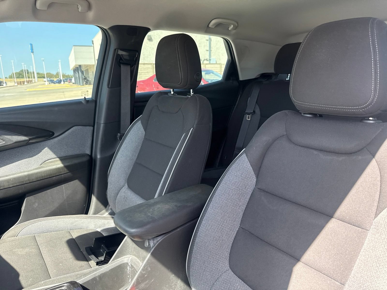 Used 2023 Chevrolet TrailBlazer LS FWD image 18