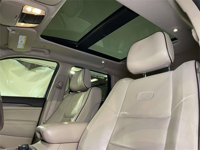 Used 2018 Jeep Grand Cherokee Overland image 18