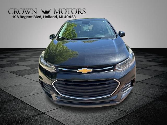 Used 2017 Chevrolet Trax LS AWD/4WD image 2