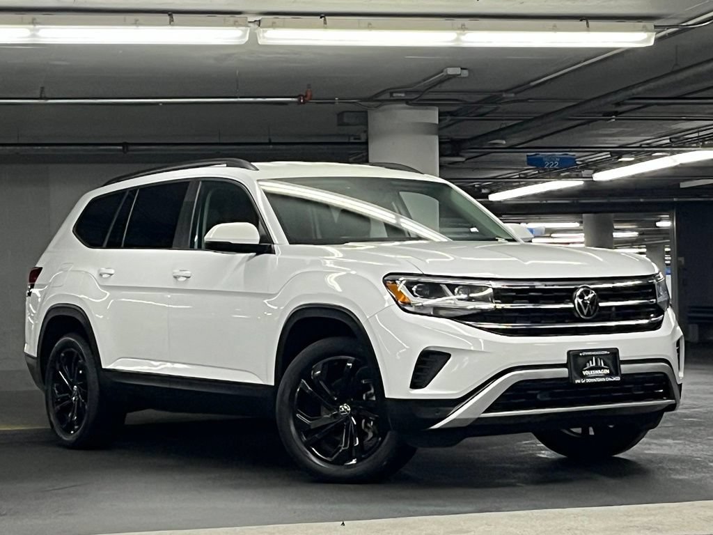 Certified 2023 Volkswagen Atlas SE w/ Black Wheel Package AWD/4WD image 2