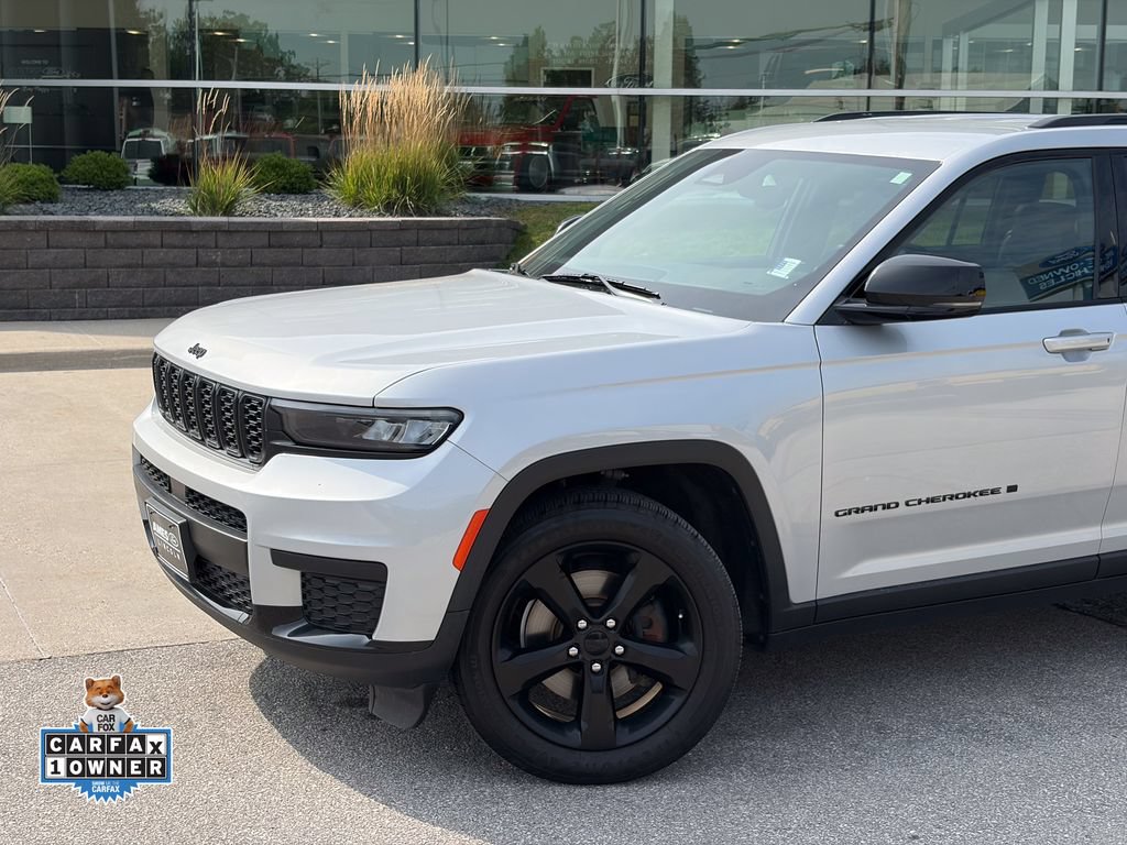 Used 2021 Jeep Grand Cherokee L Laredo AWD/4WD image 2