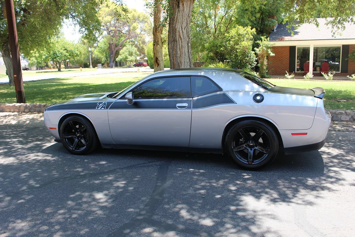 Used 2018 Dodge Challenger R/T w/ Quick Order Package 22P T/A RWD image 29
