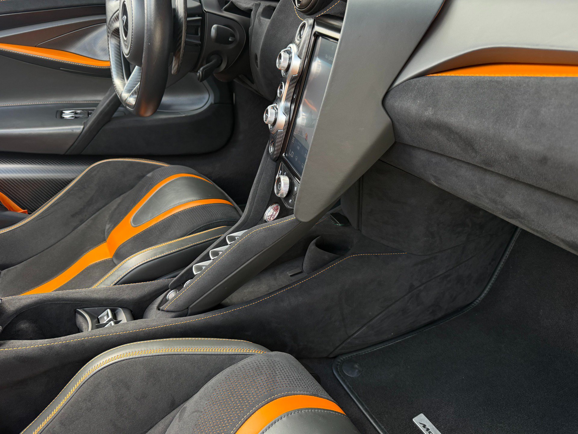 Used 2021 McLaren 720S Performance RWD image 21