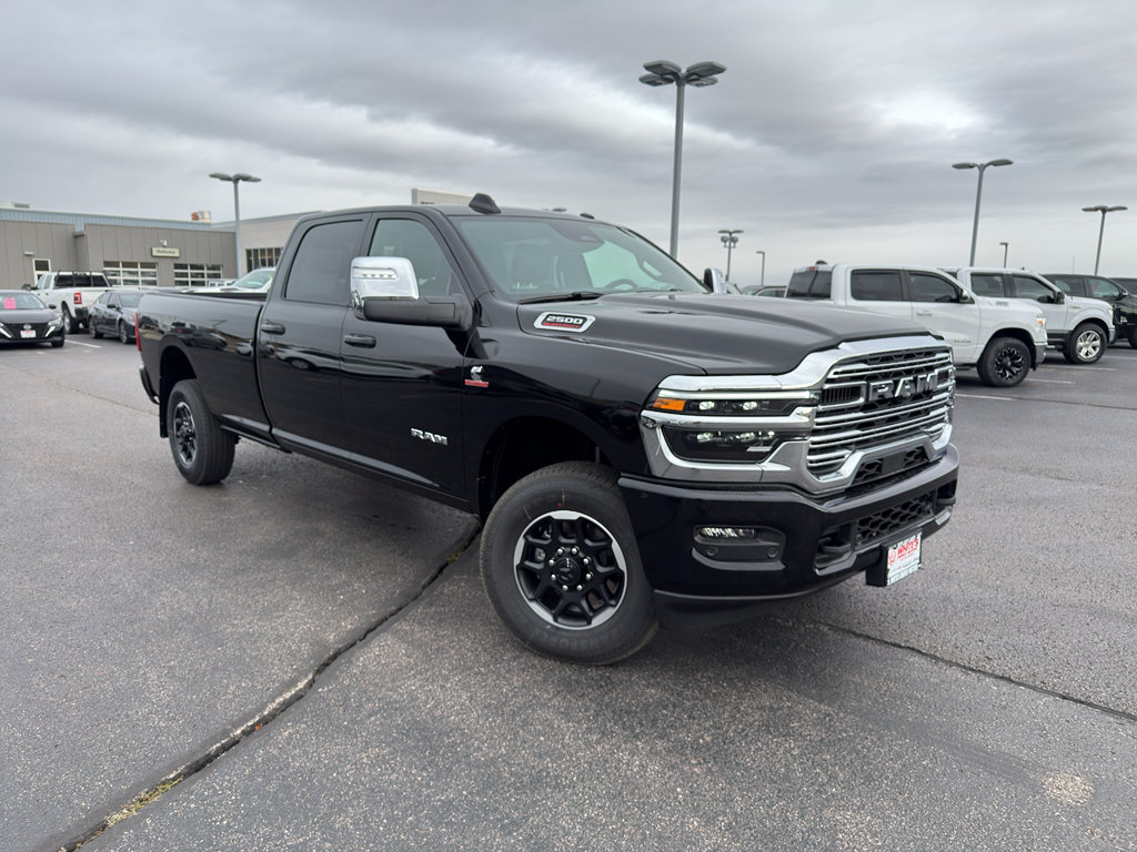 New 2026 RAM 2500 Laramie AWD/4WD image 3