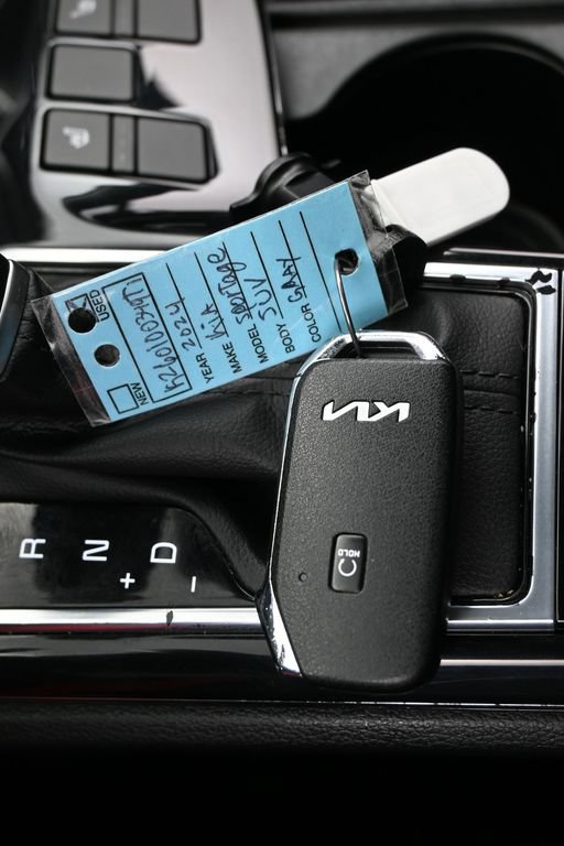 Used 2024 Kia Sportage EX FWD image 27