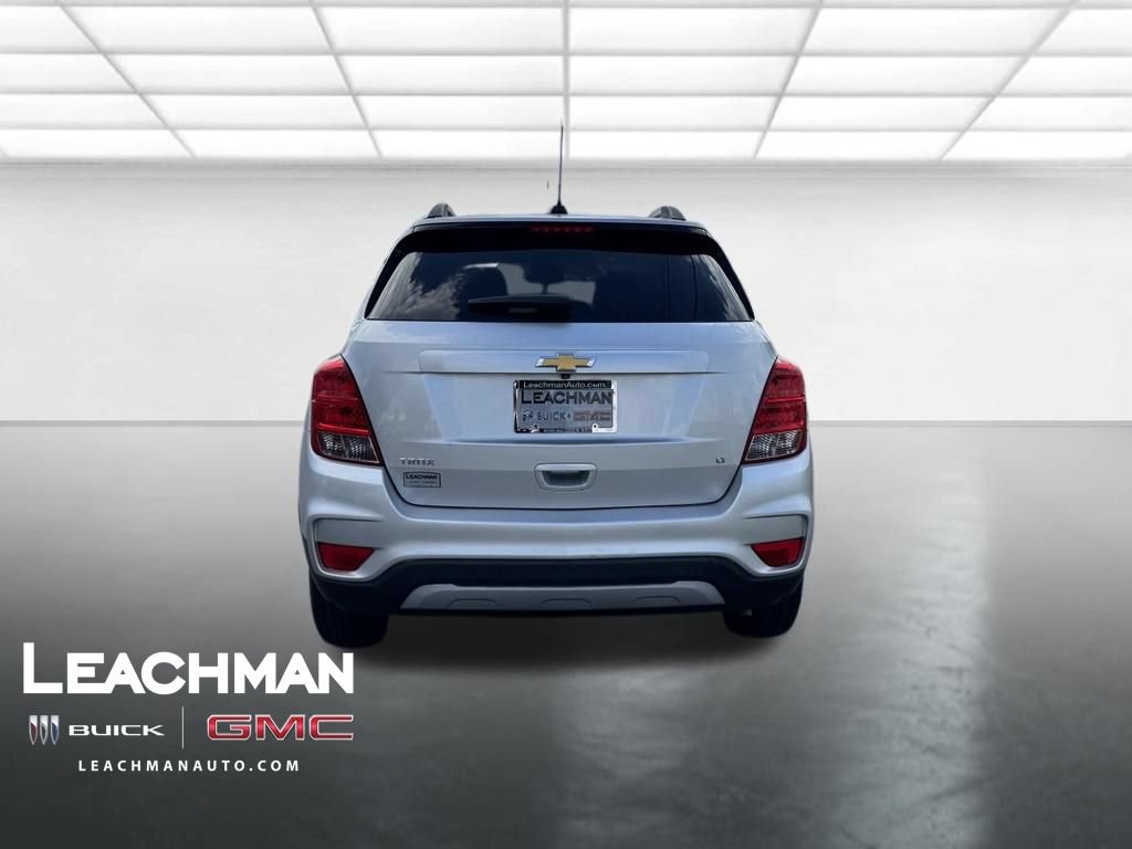 Certified 2018 Chevrolet Trax LT w/ LT Convenience Package FWD image 5