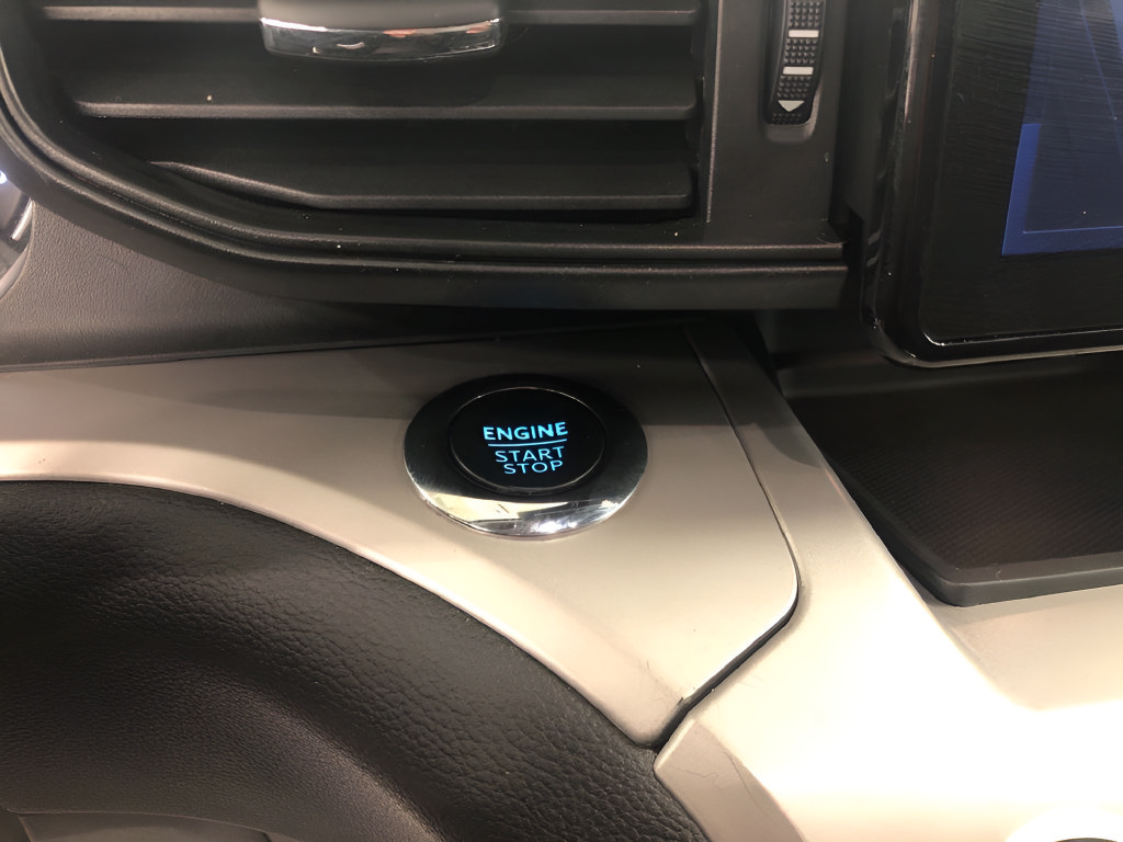 Used 2024 Ford Explorer XLT AWD/4WD image 14