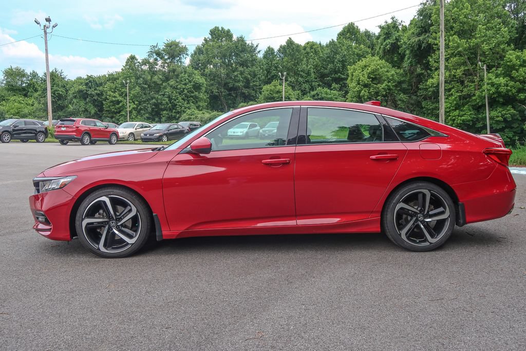 Used 2019 Honda Accord Sport image 2