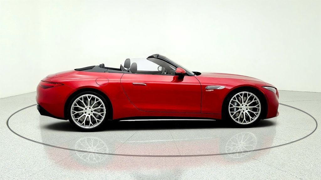 Used 2025 Mercedes-Benz SL 43 AMG image 4