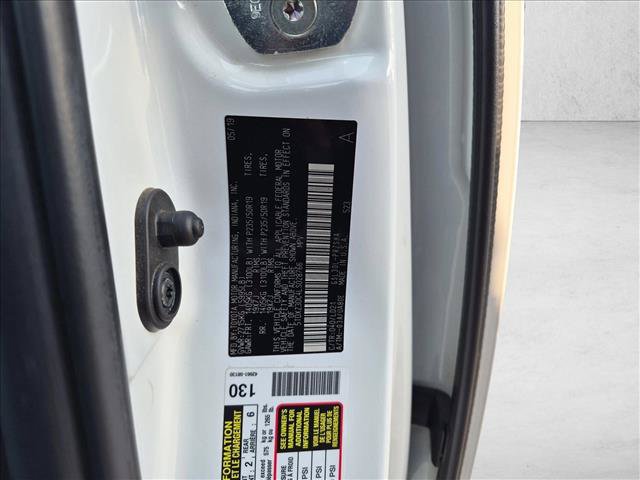 Used 2020 Toyota Sienna SE w/ SE Preferred Package FWD image 28
