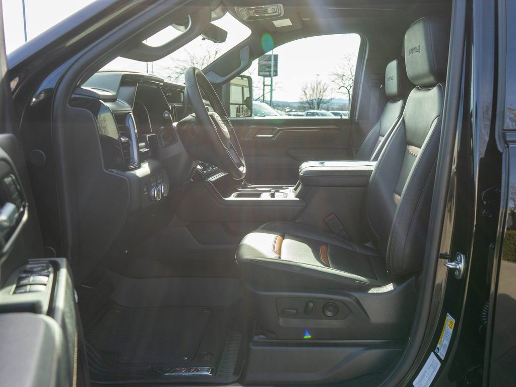 Used 2025 GMC Sierra 3500 AT4 w/ Technology Package image 11