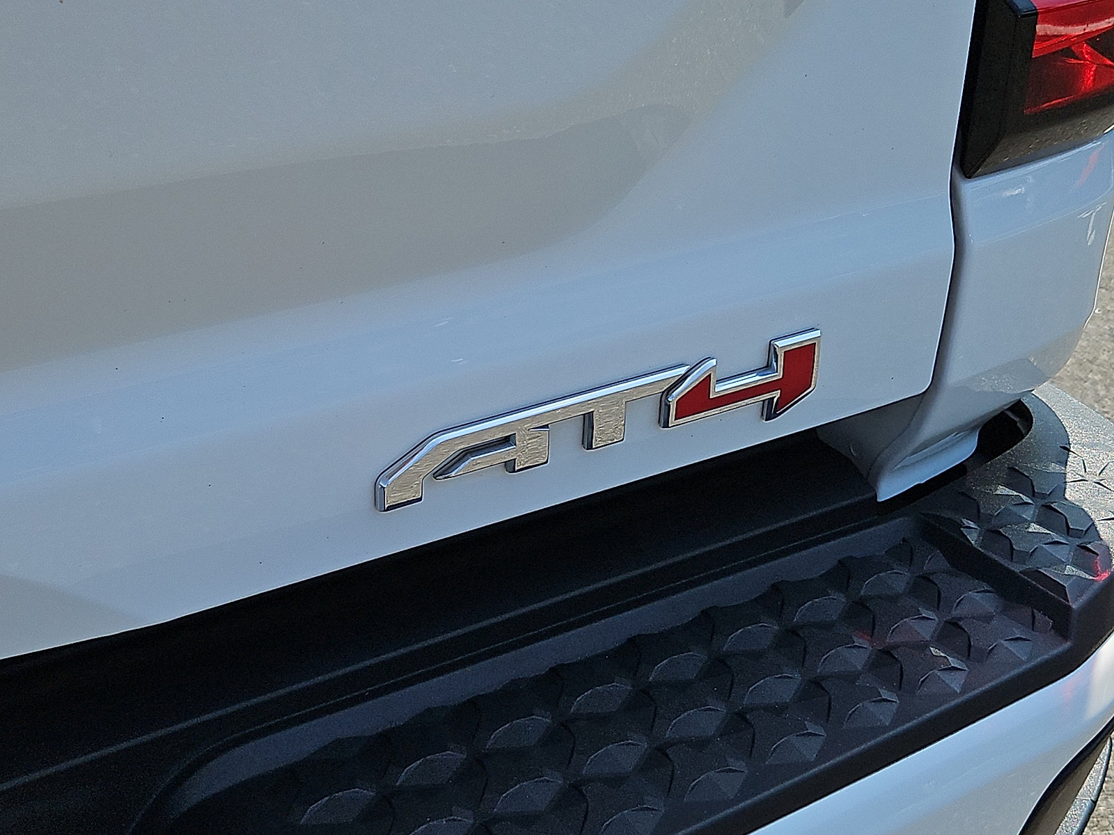 Used 2023 GMC Canyon AT4 w/ AT4 Premium Package AWD/4WD image 30