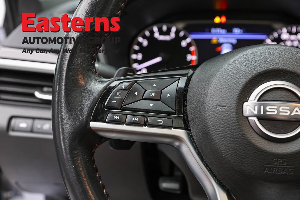 Used 2023 Nissan Altima 2.5 SR w/ SR Premium Package FWD image 15