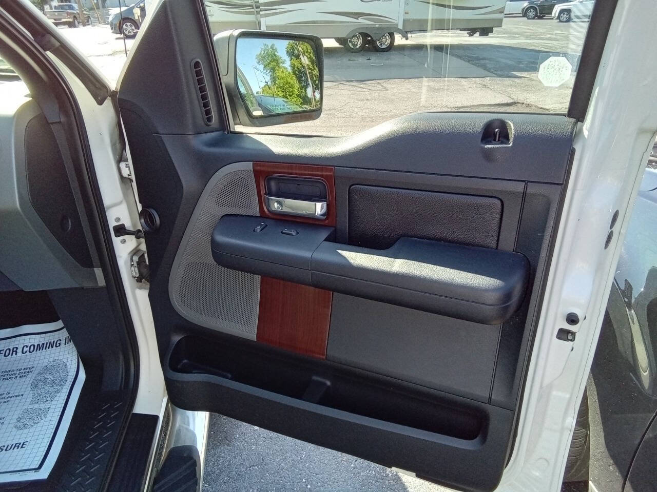 Used 2008 Ford F150 Lariat AWD/4WD image 4