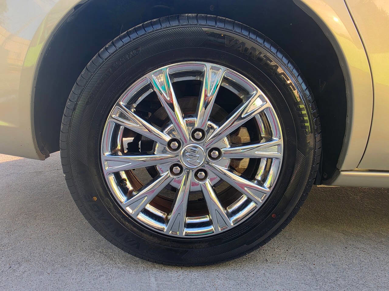 Used 2009 Buick Lucerne CXL w/ Driver Confidence Package image 46