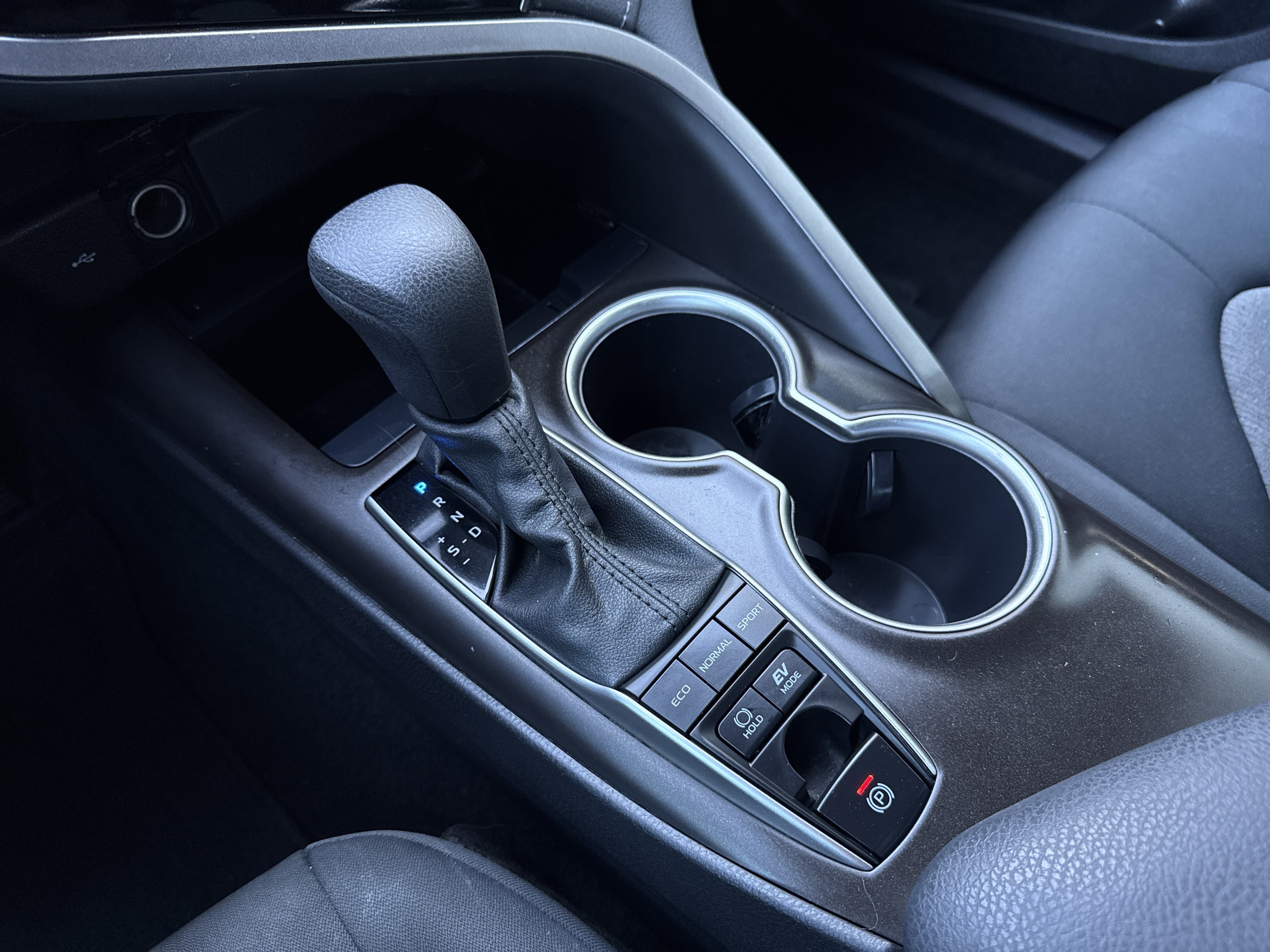 Used 2022 Toyota Camry LE image 16